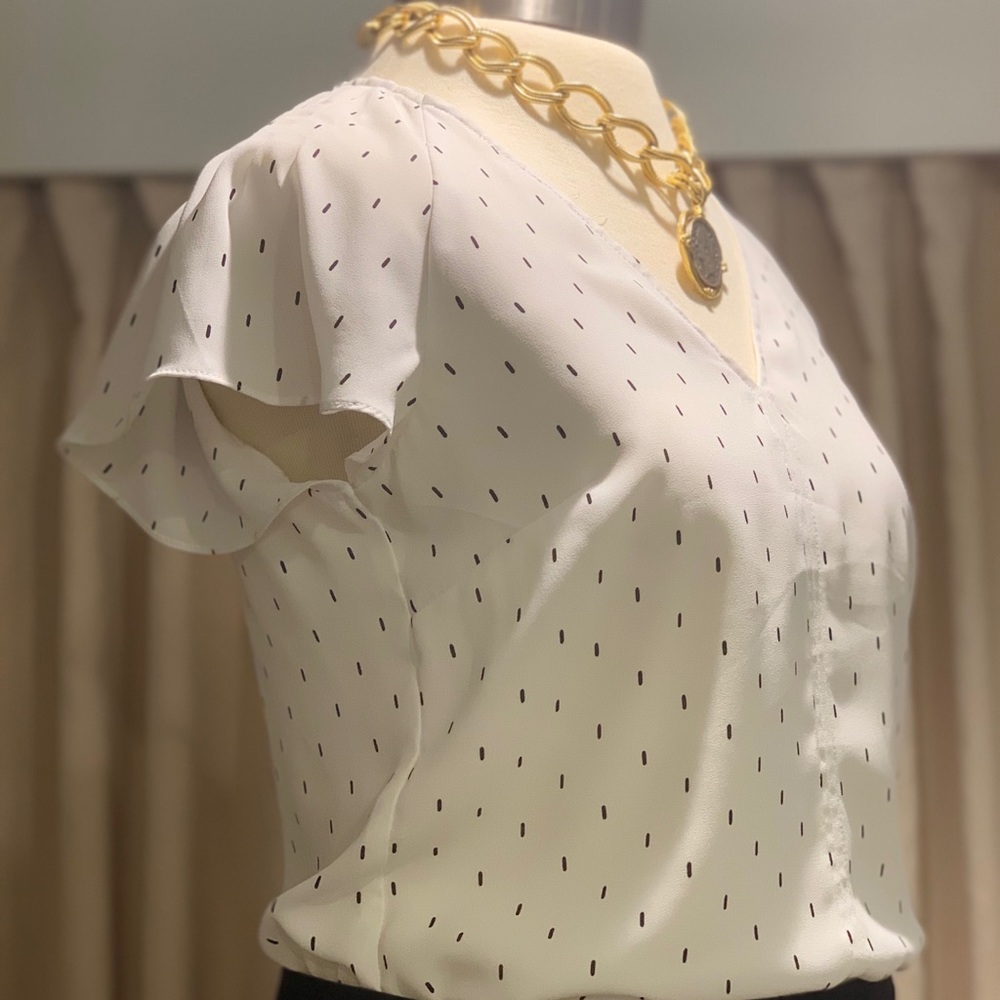 White & Black shirt 2019 Summer